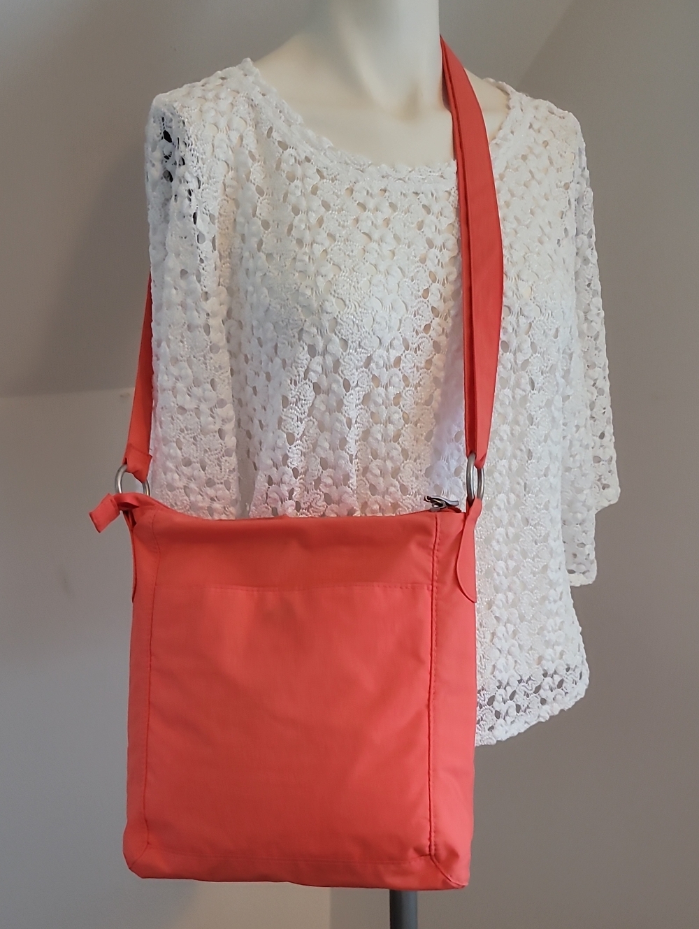 Baggallini Crossbody Bag in Melon/Sunset medium-sized, water-resistant - Picture 2 of 16
